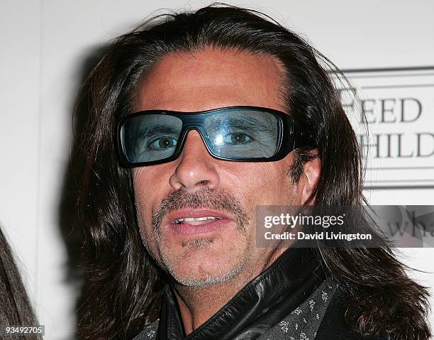 Actor Lorenzo Lamas arrives for the 2009 Hollywood Christmas Parade at The Roosevelt Hotel on November 29, 2009 in Hollywood, California.