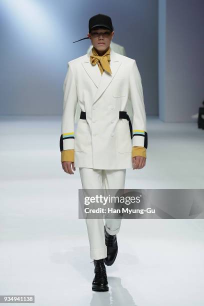 Model displays the creation by Caruso on the runway during the HERA Seoul Fashion Week F/W 2018 at DDP on March 20, 2018 in Seoul, South Korea.