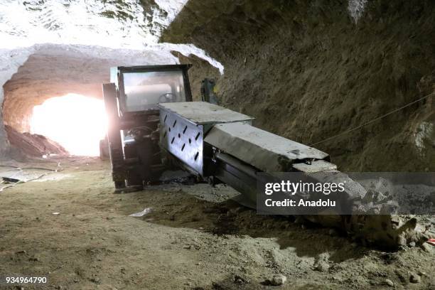 Syrian Machine 2,453 Tunnel Boring Machine Stock Photos, High-Res Pictures, and Images ...