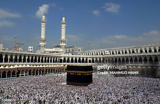 Black Stone Kaaba Photos And Premium High Res Pictures Getty Images black-stone-kaaba-photos-and-premium-high-res-pictures-getty-images