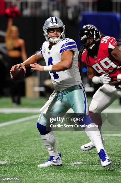 Dak Prescott of the Dallas Cowboys against the Atlanta Falcons at Mercedes-Benz Stadium on November 12, 2017 in Atlanta, Georgia.