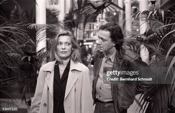 Actress Barbara Rudnik is seen at the set of the ZDF Movie "Im Atem der Berge" on October 14, 1997 in Munich, Germany. She starrs in the movie...