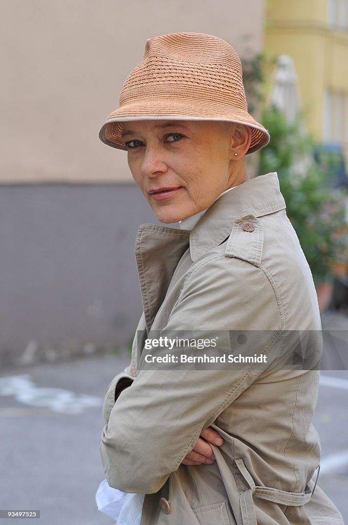 Sara Rudnik Actress Barbara Rudnik is seen during a photo session on September ...
