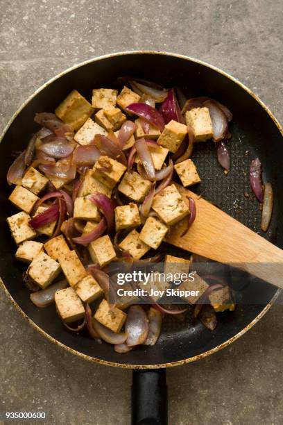 stir fried tofu with red onion - stir frying european stock pictures, royalty-free photos & images