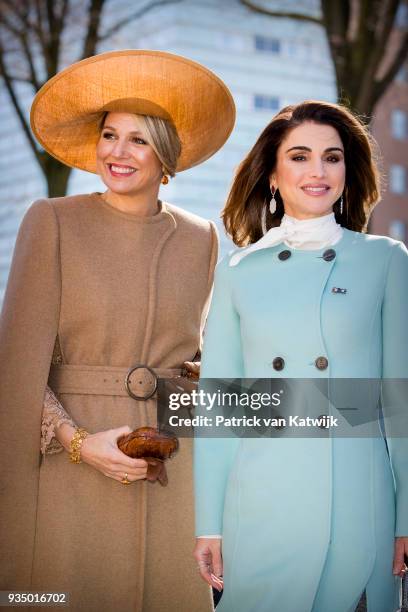 Queen Maxima of The Netherlands and Queen Rania of Jordan visit the Gemeentemuseum on March 20, 2018 in The Hague, Netherlands.