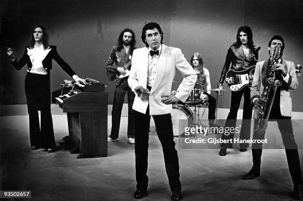 Roxy Music perfom live at Hilversum TV Studios in Hilversum, Holland in May 1973. L-R Eddie Jobson, Phil Manzanera, Bryan Ferry, Paul Thompson, Sal...