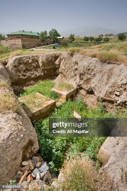 ancient city of hegmataneh (ecbatana) - hamadan fotografías e imágenes de stock