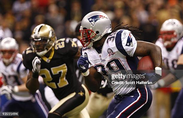 Laurence Maroney of the New England Patriots runs with the ball during the first quarter of the game against the New Orleans Saints at Louisana...