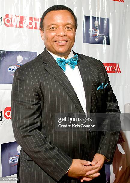 Fox TV anchor Kelly Wright walks the red carpet at the Gillette Fusion Men of Style Awards at the Lux Lounge on November 30, 2009 in Washington, DC.