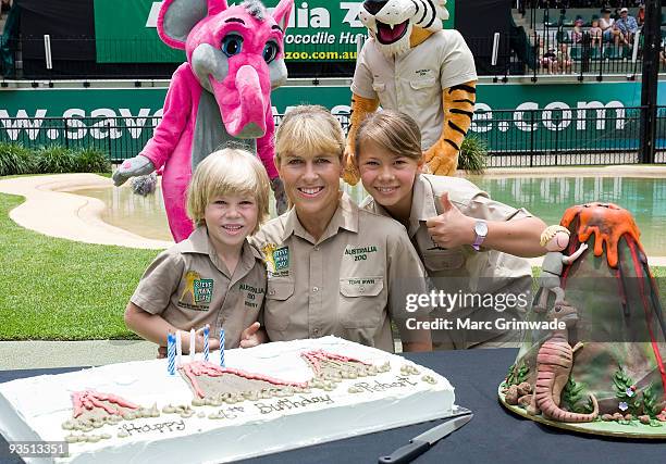 Robert Irwin with his mother Terri and sister Bindi celebrating his 6th birthday at Australia Zoo on December 1, 2009 on the Sunshine Coast,...