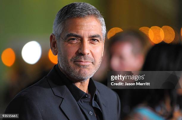 Actor George Clooney arrives at the premiere of Paramount Pictures' 'Up In The Air' held at Mann Village Theatre on November 30, 2009 in Westwood,...
