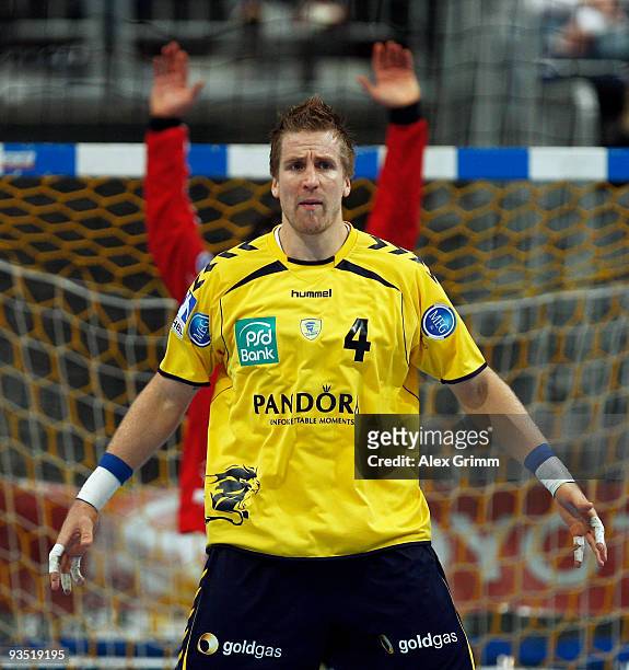 Oliver Roggisch of Rhein-Neckar Loewen in action during the Toyota Handball Bundesliga match between Rhein-Neckar Loewen and SG Flensburg-Handewitt...