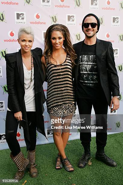 Hosts Ruby Rose, Darren McMullen, and VJ Erin McNaught arrive for the 2009 MTV Summer Party at the Hyde Park Barracks on December 1, 2009 in Sydney,...