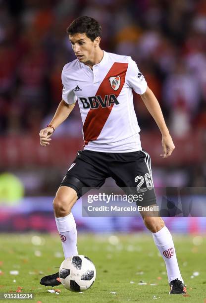 Ignacio Fernandez of River Plate drives the ball during a match between River Plate and Belgrano as part of Superliga 2017/18 at Monumental Antonio...