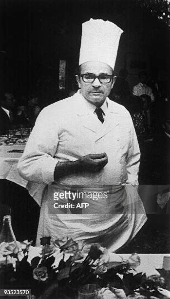 - Photo prise le 28 novembre 1983 de Charles Barrier, l'un des grands chefs français de l'après-guerre, qui officiait jusqu'en 1996 dans son...