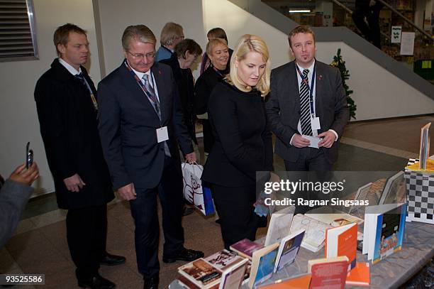 Fabian Stang the Mayor of Oslo and Crown Princess Mette-Marit of Norway attend the World Aids Day event at Romsas Frivillighetssentral on December 1,...
