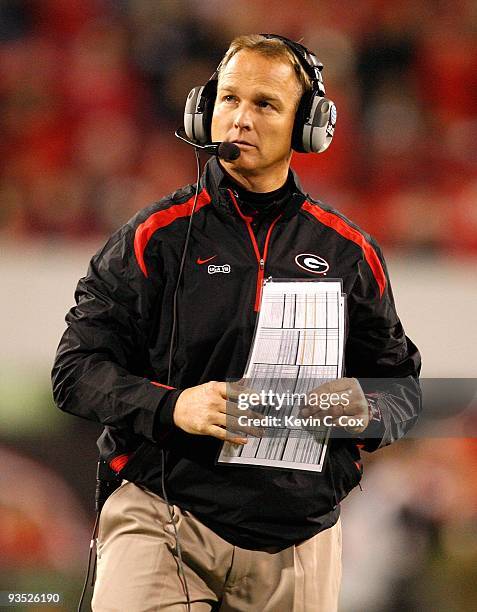 Head coach Mark Richt of the Georgia Bulldogs against the Kentucky Wildcats at Sanford Stadium on November 21, 2009 in Athens, Georgia.