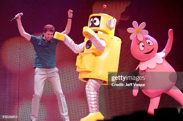 Actor Jon Heder performs onstage with characters Plex and Foofa during the Yo Gabba Gabba! : "There's A Party In My City" Live at The Shrine...