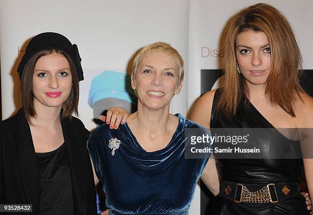 Annie Lennox poses with her daughters Lola Lennox and Tali Lennox at 'A Tribute to Annie Lennox' event in aid of the International Fundraising...