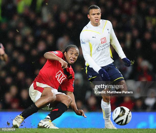 Anderson of Manchester United clashes with Jermaine Jenas of Tottenham Hotspur during the Carling Cup Quarter Final match between Manchester United...