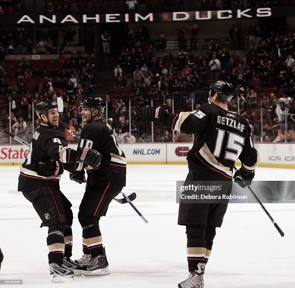 Phoenix Coyotes v Anaheim Ducks