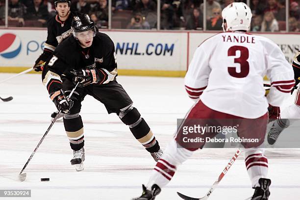 Bobby Ryan of the Anaheim Ducks handles the puck center ice during the game against the Phoenix Coyotes on November 29, 2009 at Honda Center in...