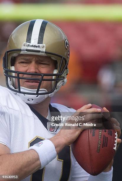 Mark Brunell of the New Orleans Saints during warm-ups before a NFL game against the Tampa Bay Buccaneers on November 22, 2009 at Raymond James...
