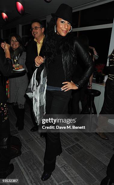 Su-Elise Nash attends the afterparty following the press night of 'Cat On A Hot Tin Roof', at the Paramount Club on December 1, 2009 in London,...