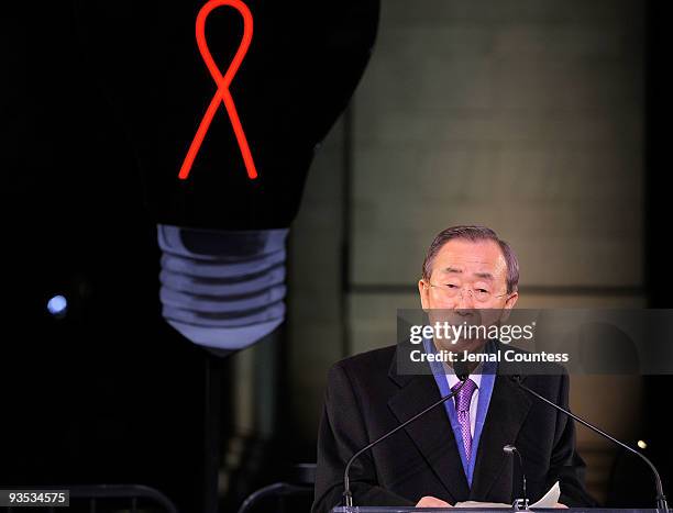 United Nations Secretary-General Ban Ki-Moon speaks during the amfAR world AIDS day event at Washington Square Park on December 1, 2009 in New York...