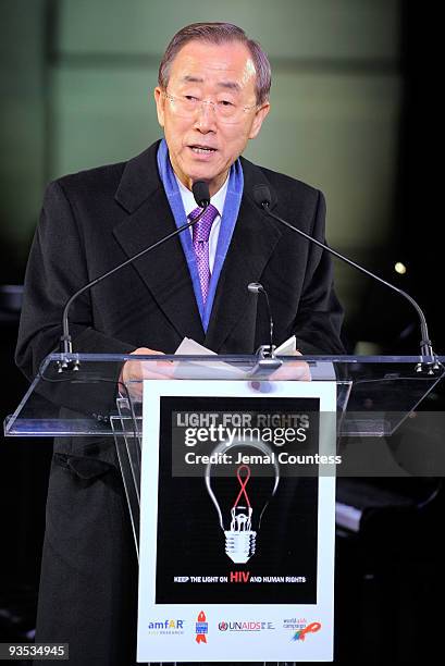 United Nations Secretary-General Ban Ki-Moon speaks during the amfAR world AIDS day event at Washington Square Park on December 1, 2009 in New York...