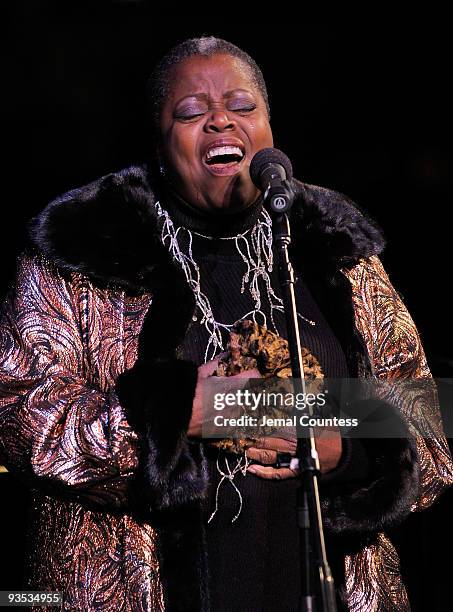 Actress Lillias White performs during the amfAR world AIDS day event at Washington Square Park on December 1, 2009 in New York City.