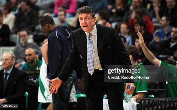 Head Coach Valdemaras Chomicius of Unics in action during the Eurocup Basketball Regular Season Game Day 2 between DKV Joventut vs Unics at Palau...
