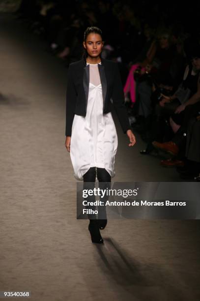 Model walks the runway at the Stella McCartney Ready-to-Wear A/W 2009 fashion show during Paris Fashion Week at Carreau du Temple on March 9, 2009 in...