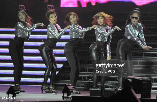 South Korean group Wonder Girls perform during their concert at Shanghai Grand Stage on December 1, 2009 in Shanghai of China.