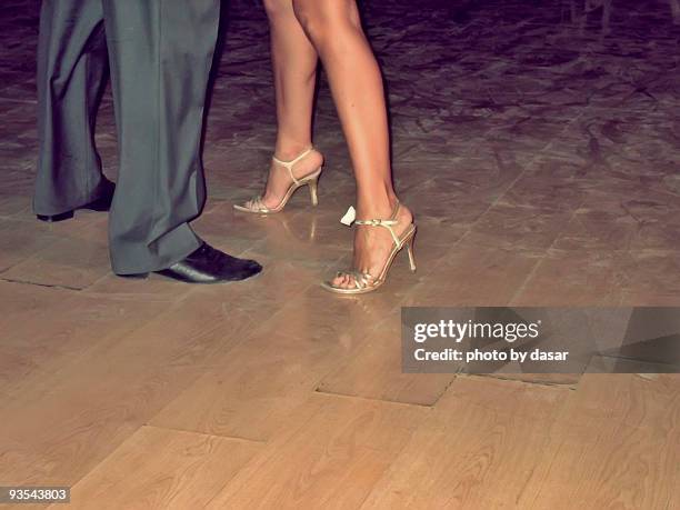 couple dancing - tango tanz stock-fotos und bilder
