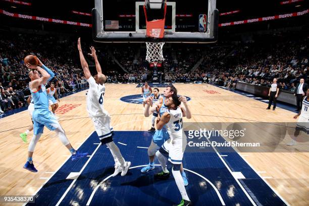 Sam Dekker of the LA Clippers shoots the ball during the game against the Minnesota Timberwolves on March 20, 2018 at Target Center in Minneapolis,...