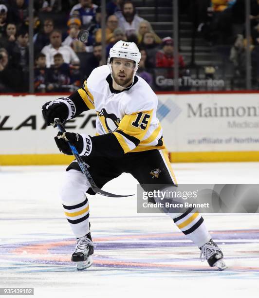 Riley Sheahan of the Pittsburgh Penguins skates against the New York Islanders at the Barclays Center on March 20, 2018 in the Brooklyn borough of...