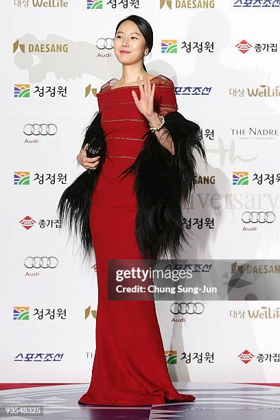 Actress Yoon Jin-Seo arrives for the 30th Blue Dragon Film Awards at the Korean Broadcasting System on December 2, 2009 in Seoul, South Korea.