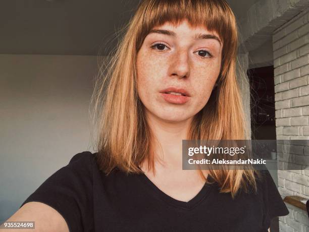 morning selfie - selfie imagens e fotografias de stock