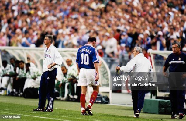 Head caoch Aime Jacquet and Zinedine Zidane of France is sent off by referee Arturo Brizio Carter during the World Cup match between France and Saudi...