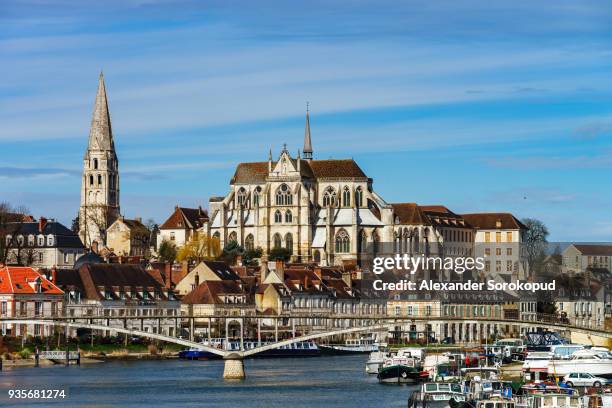 abbey saint-germain in auxerre, landscape view, france - saint étienne photos et images de collection