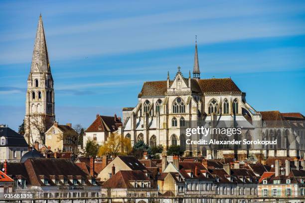 abbey saint-germain in auxerre, landscape view, france - auvernia ródano alpes fotografías e imágenes de stock