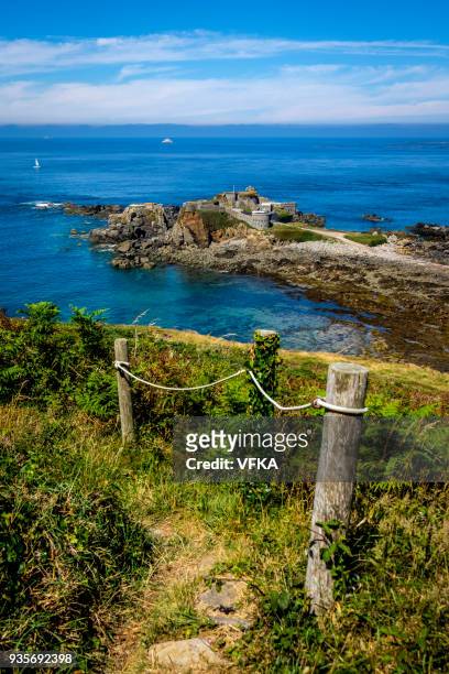 fort clonque, aurigny, guernesey, îles anglo-normandes - island of alderney photos et images de collection