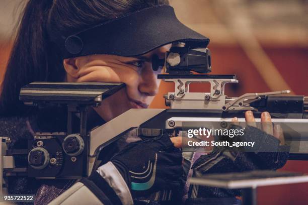 Woman Paper Target Paper Shooting Targets Photos and Premium High Res Pictures - Getty Images