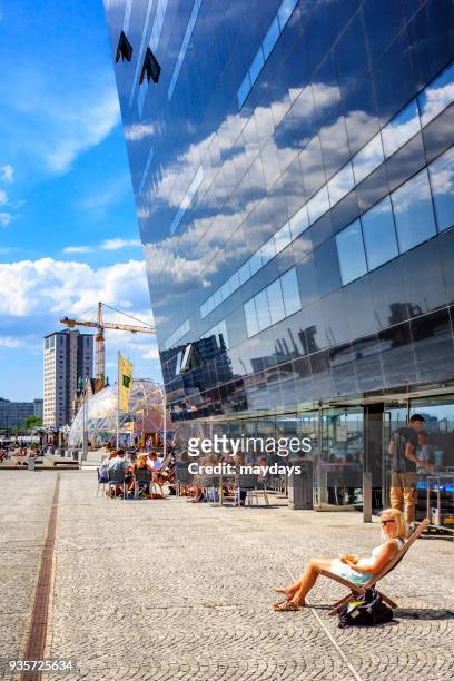 royal library, copenhagen - moving down to seated position stock pictures, royalty-free photos & images