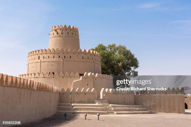 al jahili fort (qasr al jahili), al ain, united arab emirates - old abu dhabi stockfoto's en -beelden