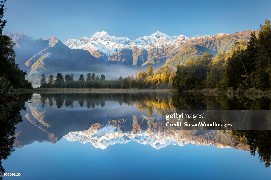 Lake Matheson early morning, New Zealand