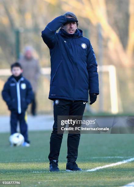 Head coach Stefano Vecchi of FC Internazionale looks on during the Viareggio Cup match FC Internazionale U19 and Pro Vercelli U19 on March 21, 2018...