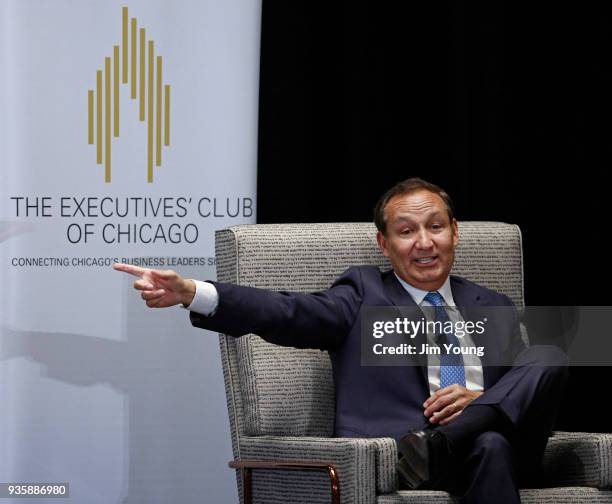 United Airlines CEO Oscar Munoz delivers remarks on the long-term strategy for the airline to the Executives' Club of Chicago on March 21, 2018 in...