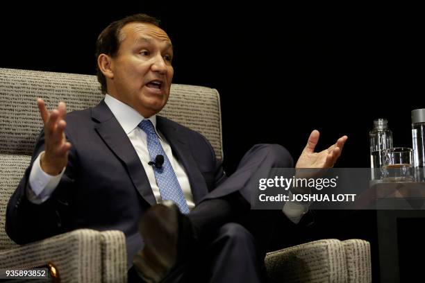 United Airlines Chief Executive Officer Oscar Munoz speaks at the Executives' Club Program in Chicago, Illinois on March 21, 2018. / AFP PHOTO /...